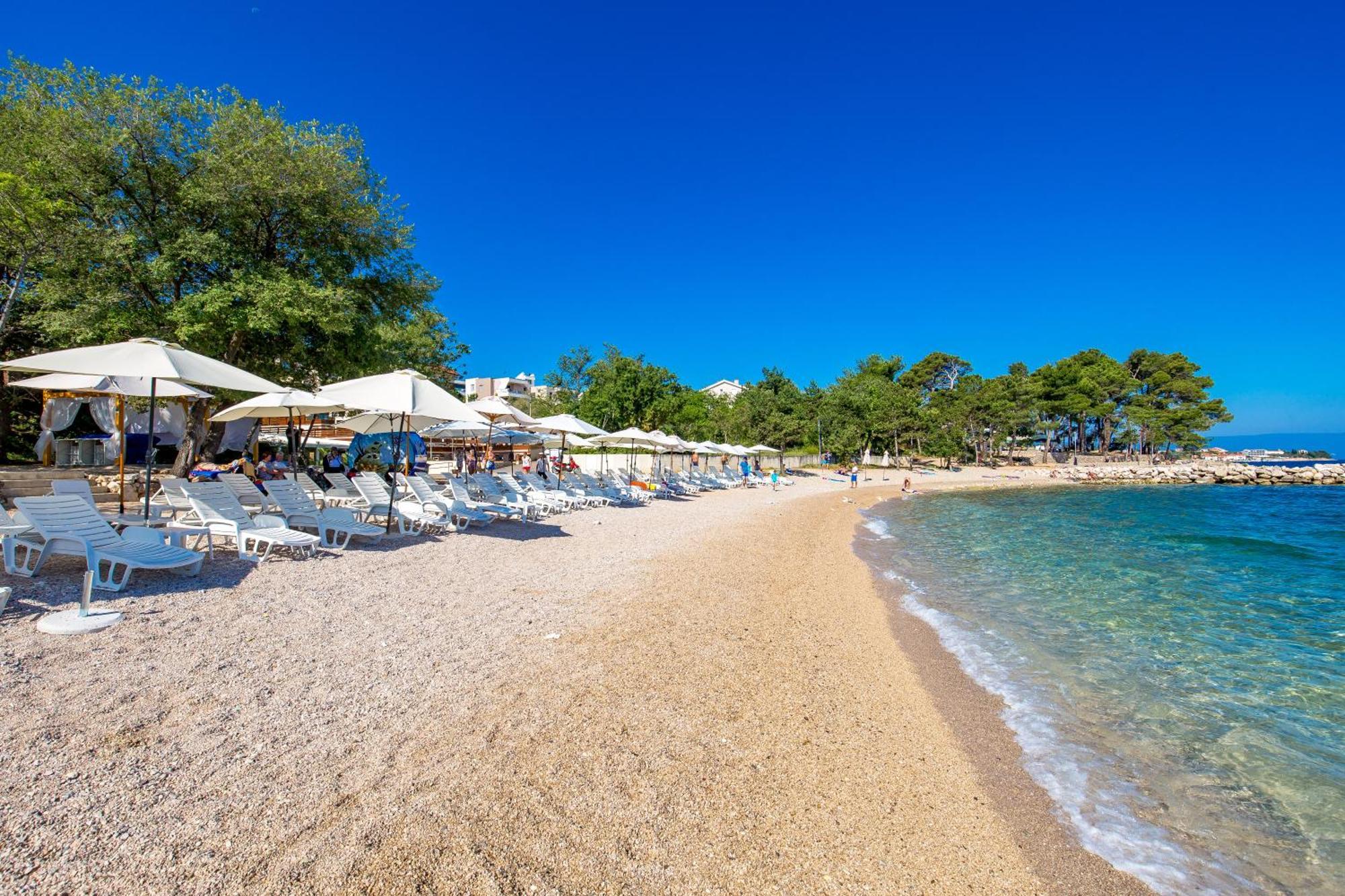 Blue Waves Resort Malinska Ngoại thất bức ảnh