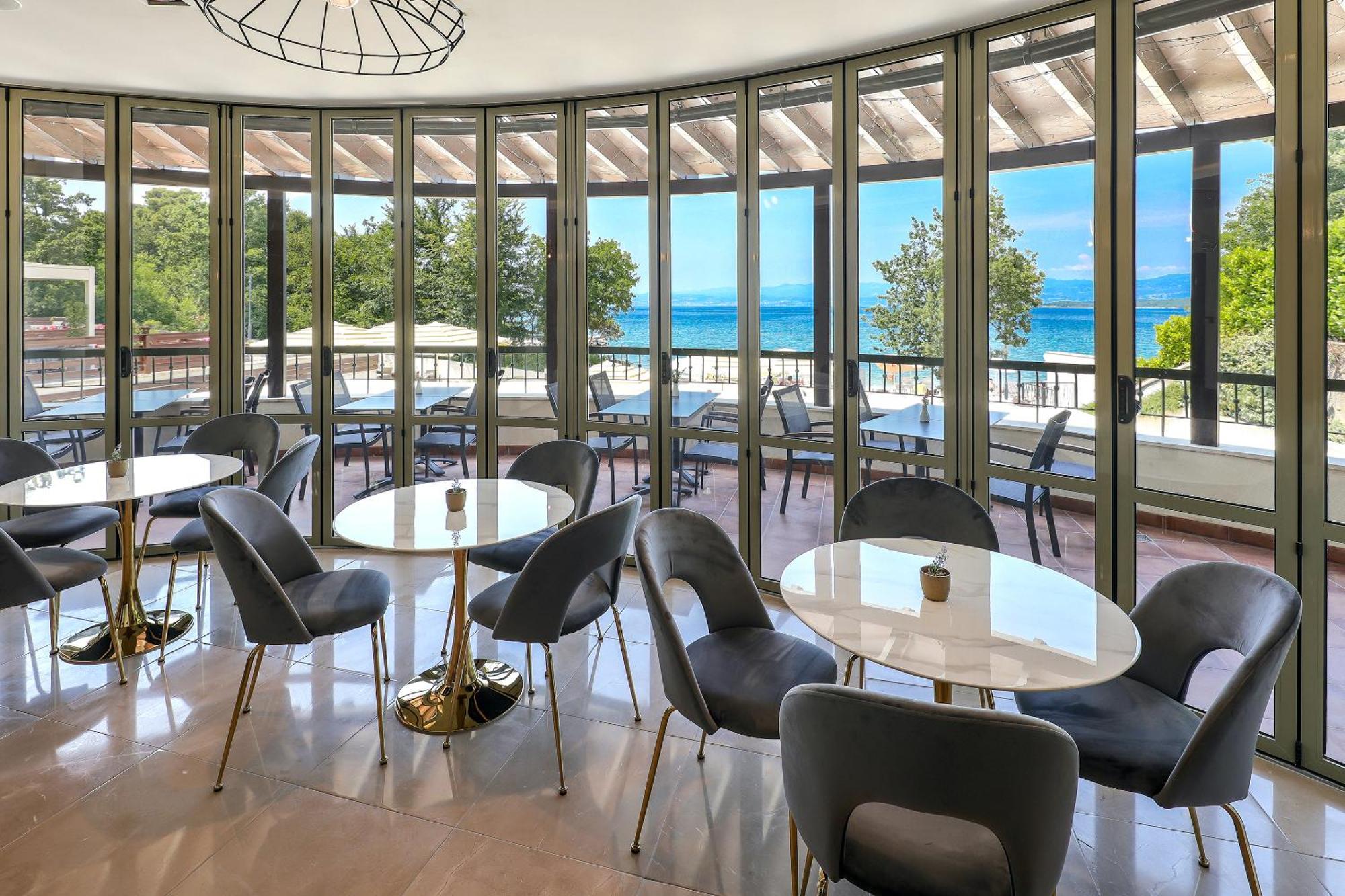 Blue Waves Resort Malinska Ngoại thất bức ảnh