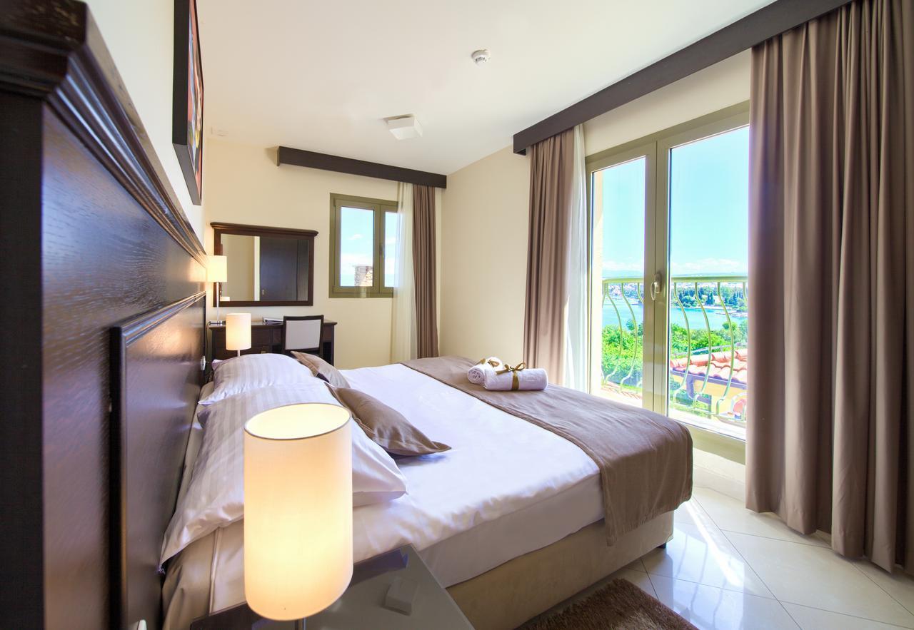 Blue Waves Resort Malinska Ngoại thất bức ảnh